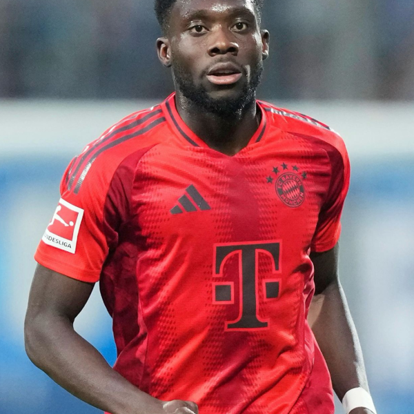 Malas noticias para Alphonso Davies y el Bayern Múnich, las peores posibles. El jugador se perderá lo que resta de temporada por lesión.