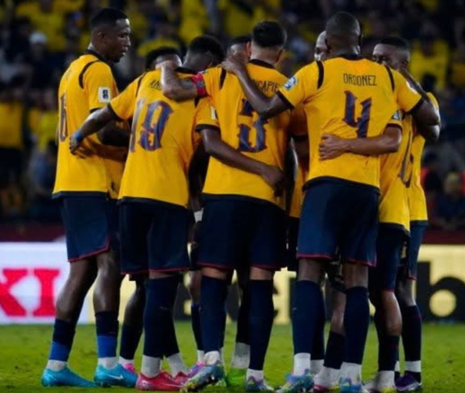 Fútbol internacional  en W SPORTS TV