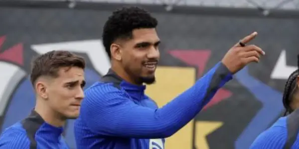 El uruguayo Ronald Araujo se plantea salir del FC Barcelona