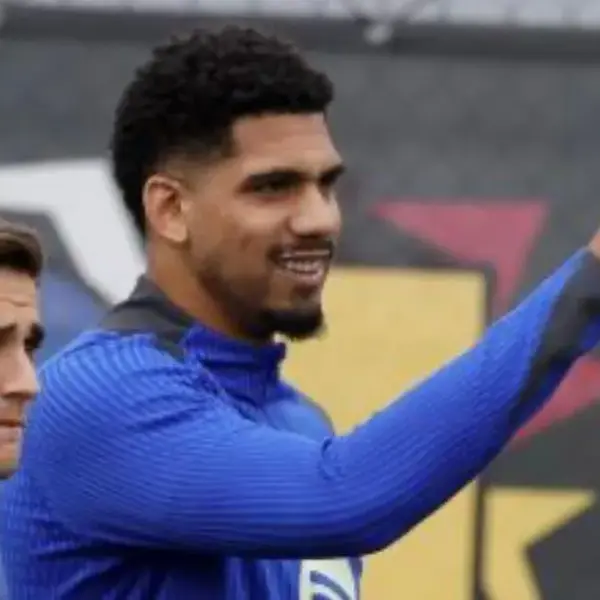 El uruguayo Ronald Araujo se plantea salir del FC Barcelona