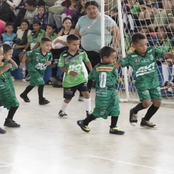 200 niños vibraron en San Roque con la segunda jornada de la Copa Atlético Nacional.
