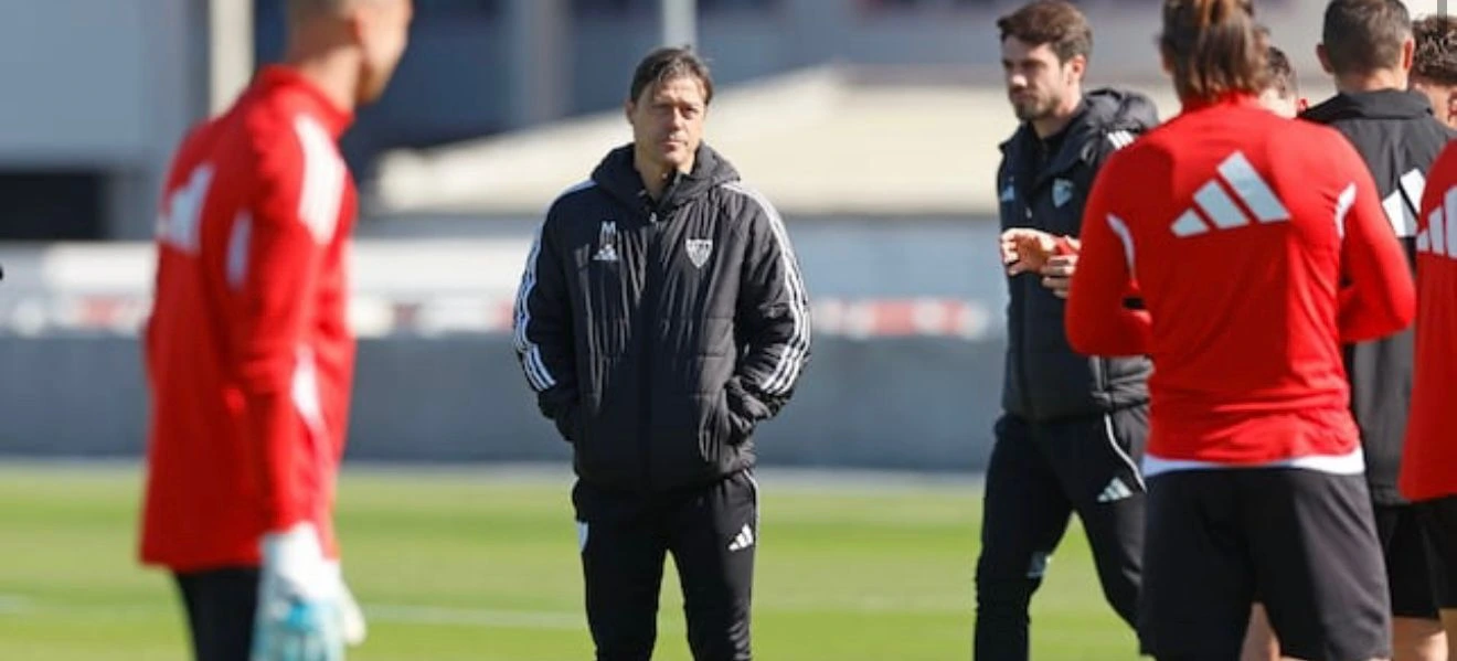 Matias Almeyda no continua en Sevilla.