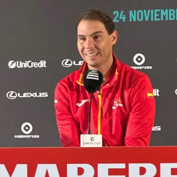 Una leyenda del tenis dice adiós ( Rafael Nadal) El tenista español deja huella por su exitosa carrera llena de títulos y celebraciones!